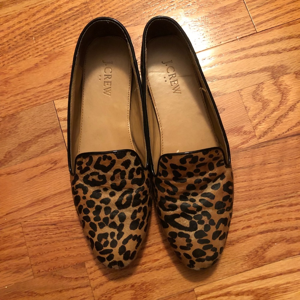 Flat shoes